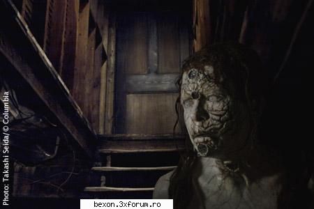 the messengers cel mai horror film  :uimit: aici este interzis sa va uitati cu lumina stinsa